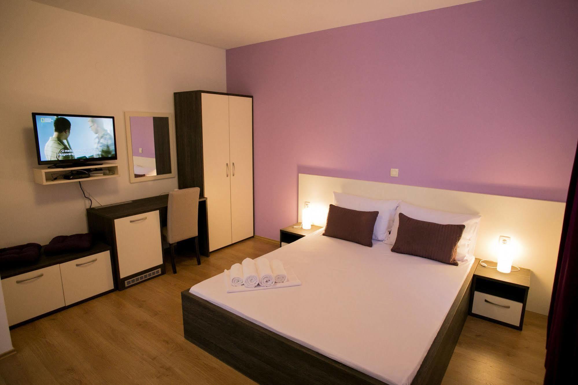 Bed & Breakfast Marta & Tona Kustici Exterior photo