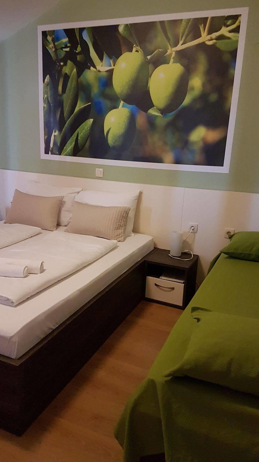Bed & Breakfast Marta & Tona Kustici Exterior photo