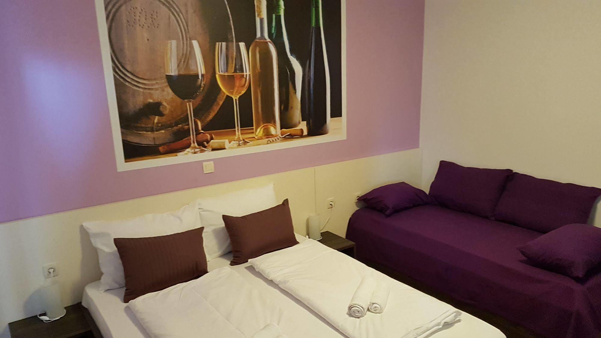 Bed & Breakfast Marta & Tona Kustici Exterior photo